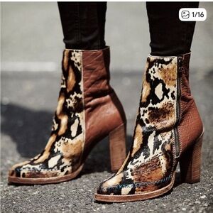 Free people baroness leopard calf hair print boot Jeffrey Campbell fits 9-9.5
